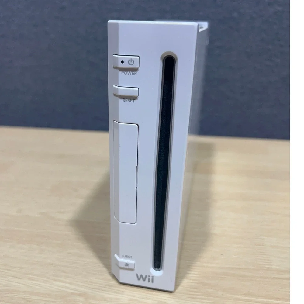 Nintendo Wii RVL-001 Console, Controller, Nunchuck, 3 Games Bundle - Tested